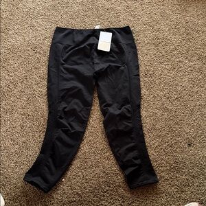 NWT Fabletics Sync high waisted perforated 7/8 leggings - XL